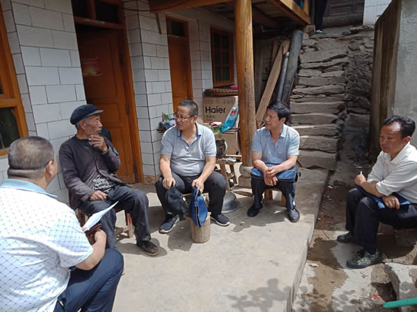 結對幫扶入戶 助力脫貧攻堅