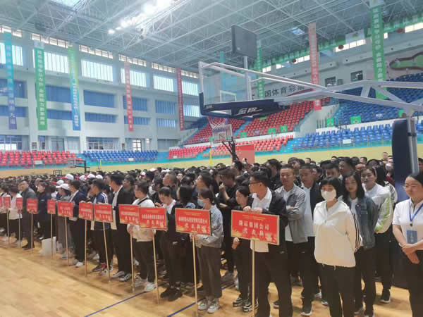 中國夢·勞動美--凝心聚魂跟黨走 團(tuán)結(jié)奮斗新征程 隴運(yùn)集團(tuán)公司參加隴南市慶“五一”市直單位職工拔河比賽