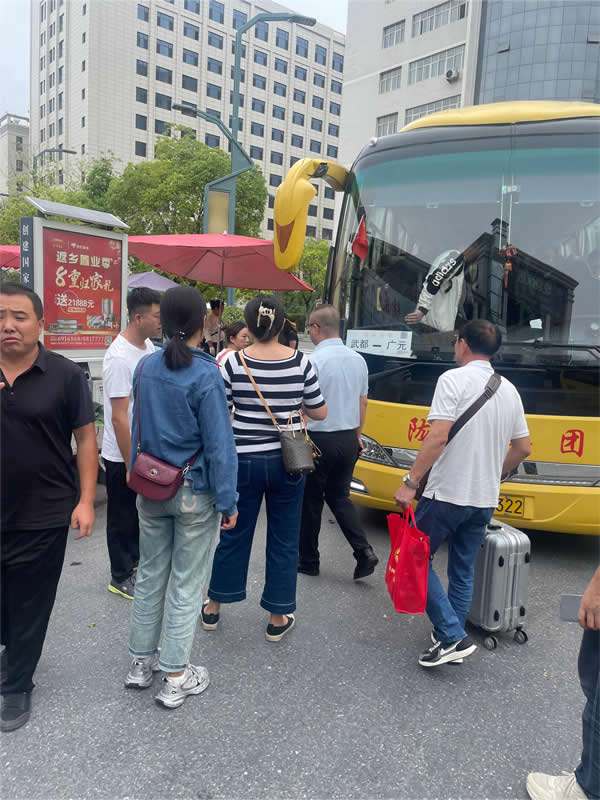 聞汛而動 主動作為 --隴運(yùn)集團(tuán)公司迅速行動全力做好防汛搶險和運(yùn)輸保障工作